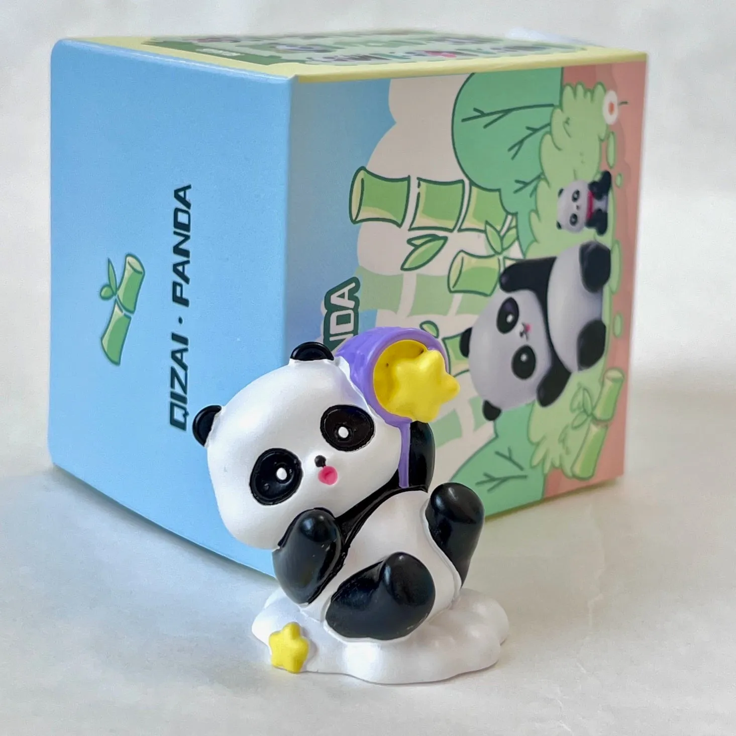 71004 PANDA FIGURINE BLIND BOX-8