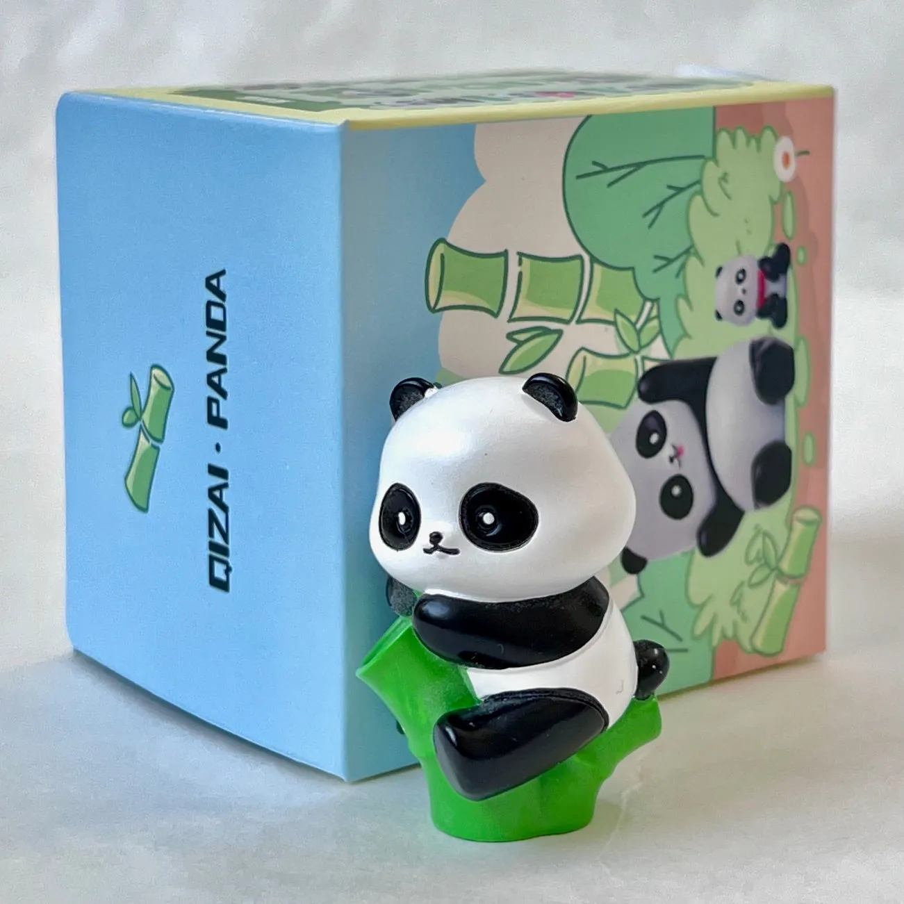 71004 PANDA FIGURINE BLIND BOX-8