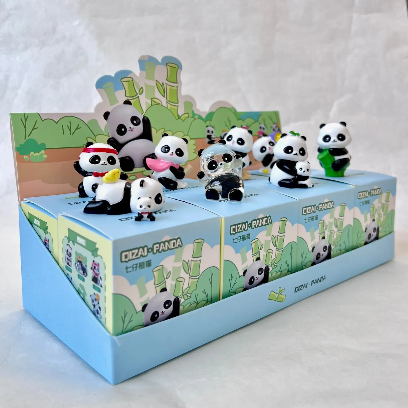 71004 PANDA FIGURINE BLIND BOX-8