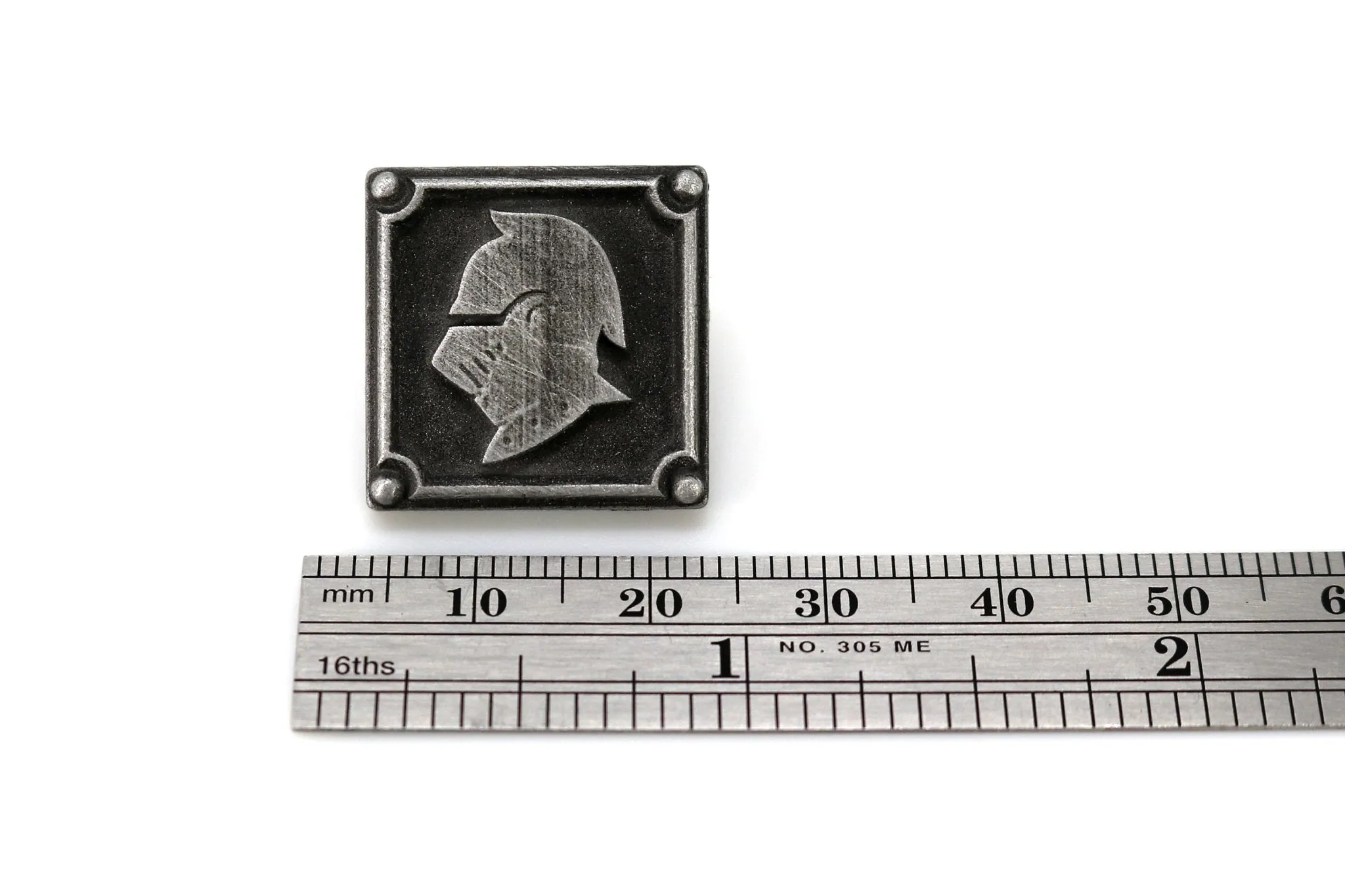 Armorer Crafting Charm Pin - FFXIV
