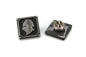 Armorer Crafting Charm Pin - FFXIV