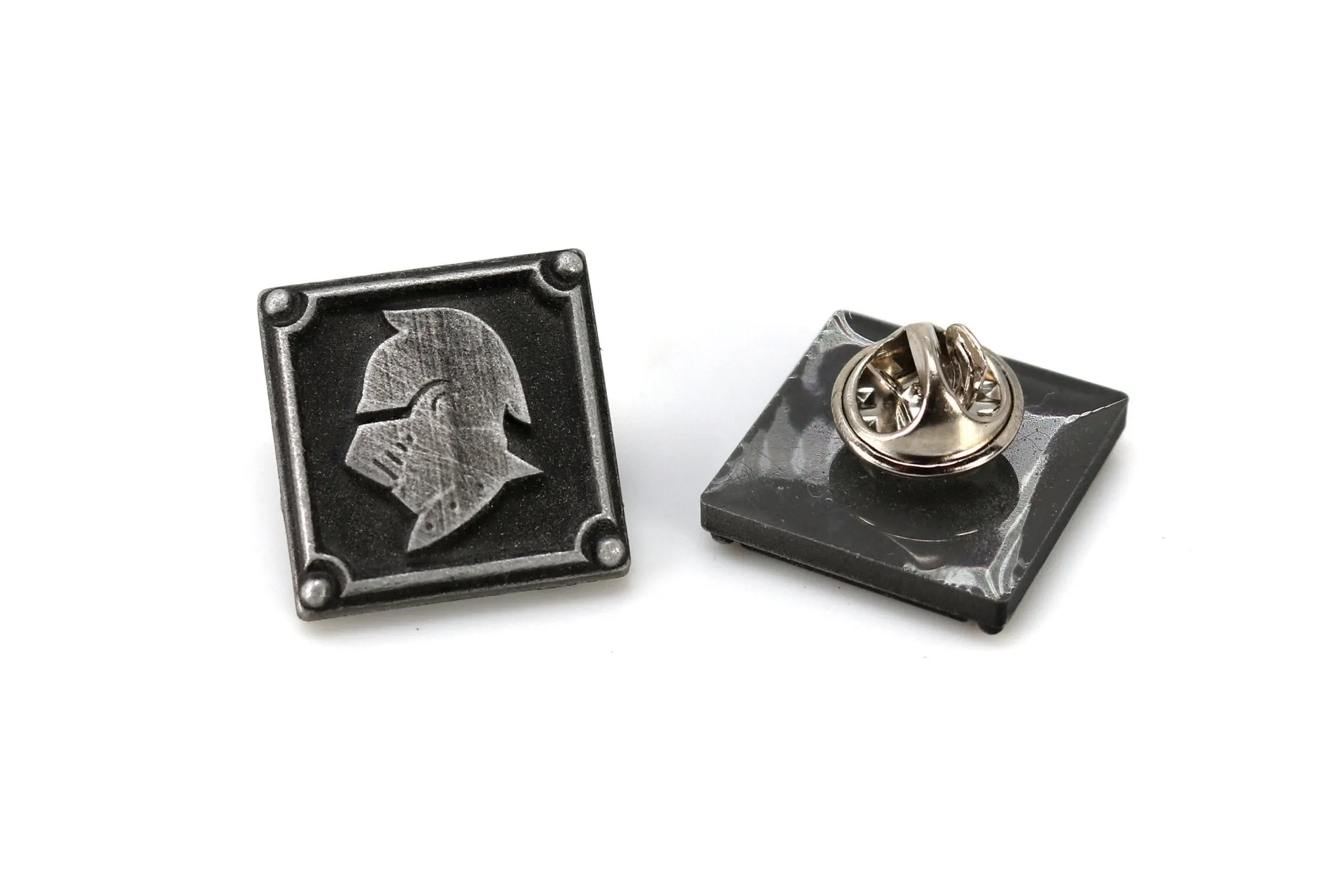 Armorer Crafting Charm Pin - FFXIV