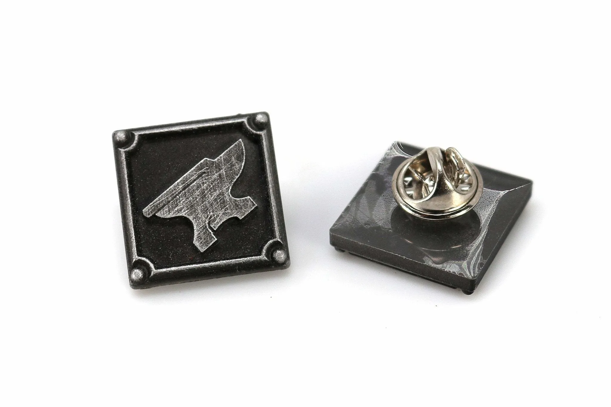 Blacksmith Crafting Charm Pin - FFXIV