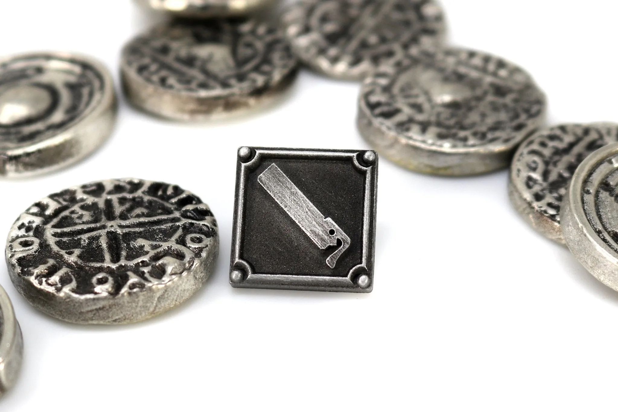 Carpenter Crafting Charm Pin - FFXIV