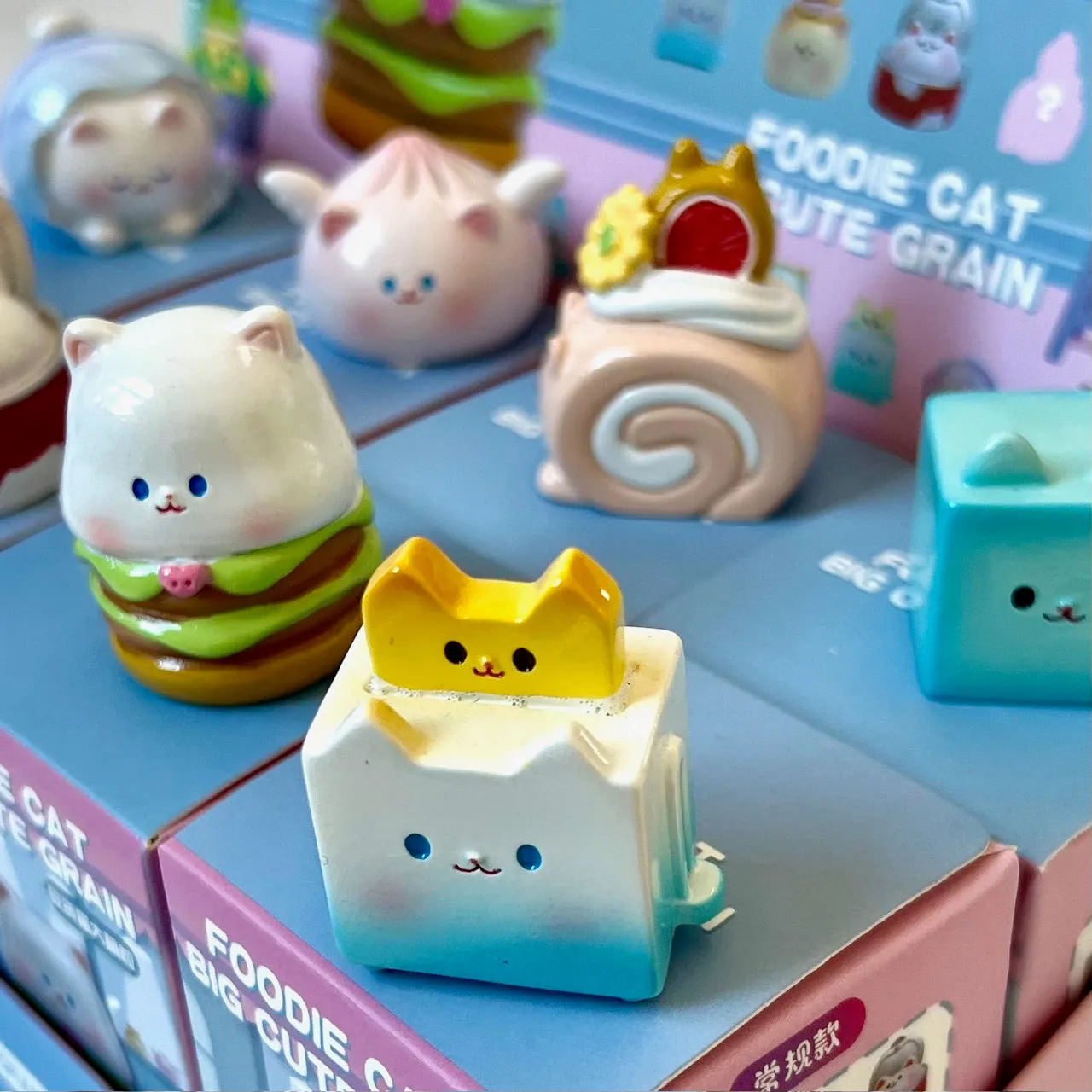 X 71002 FOODIE CATS FIGURINE BLIND BOX-DISCONTINUED