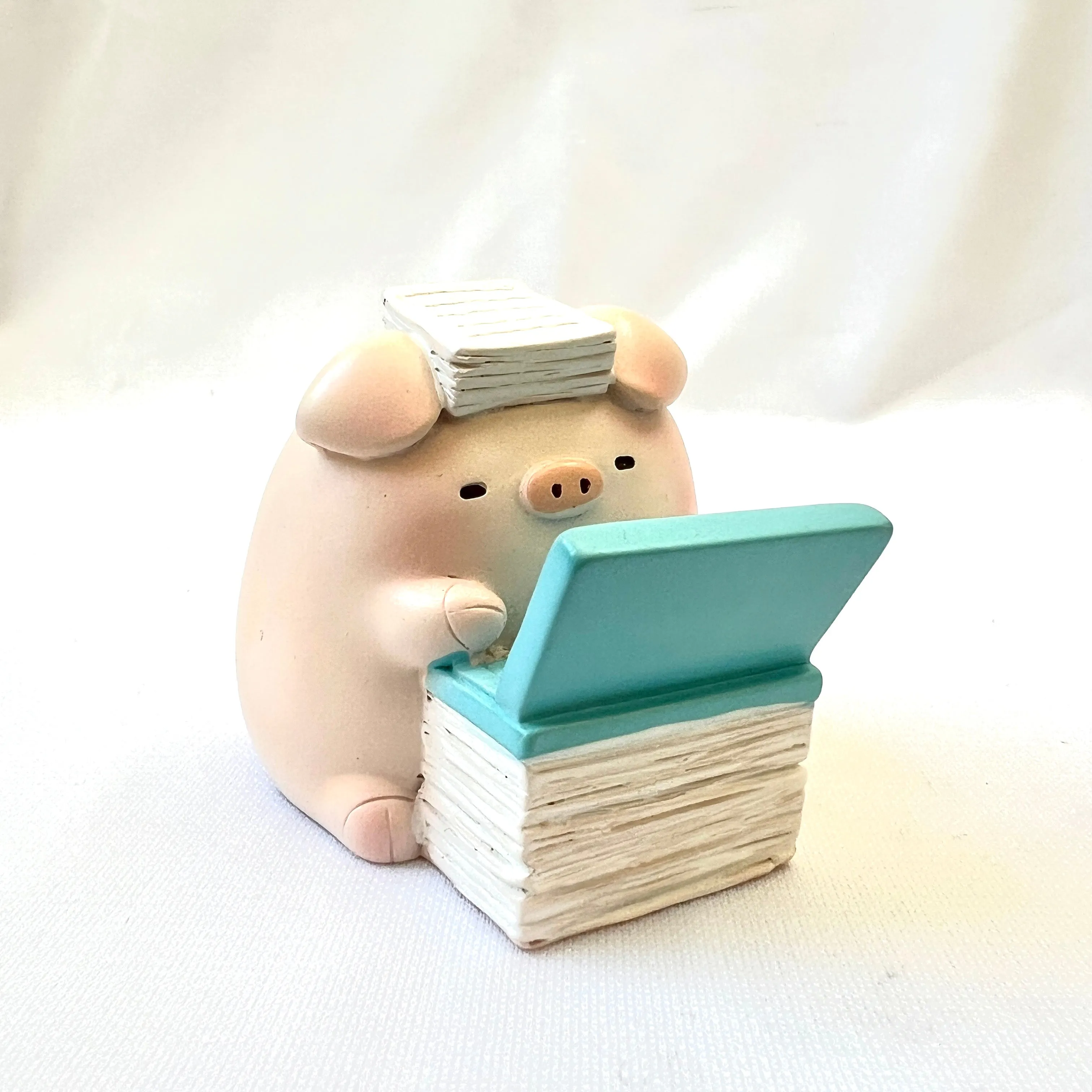 X 71016 PIGGY FIGURINE BLIND BOX-DISCONTINUED
