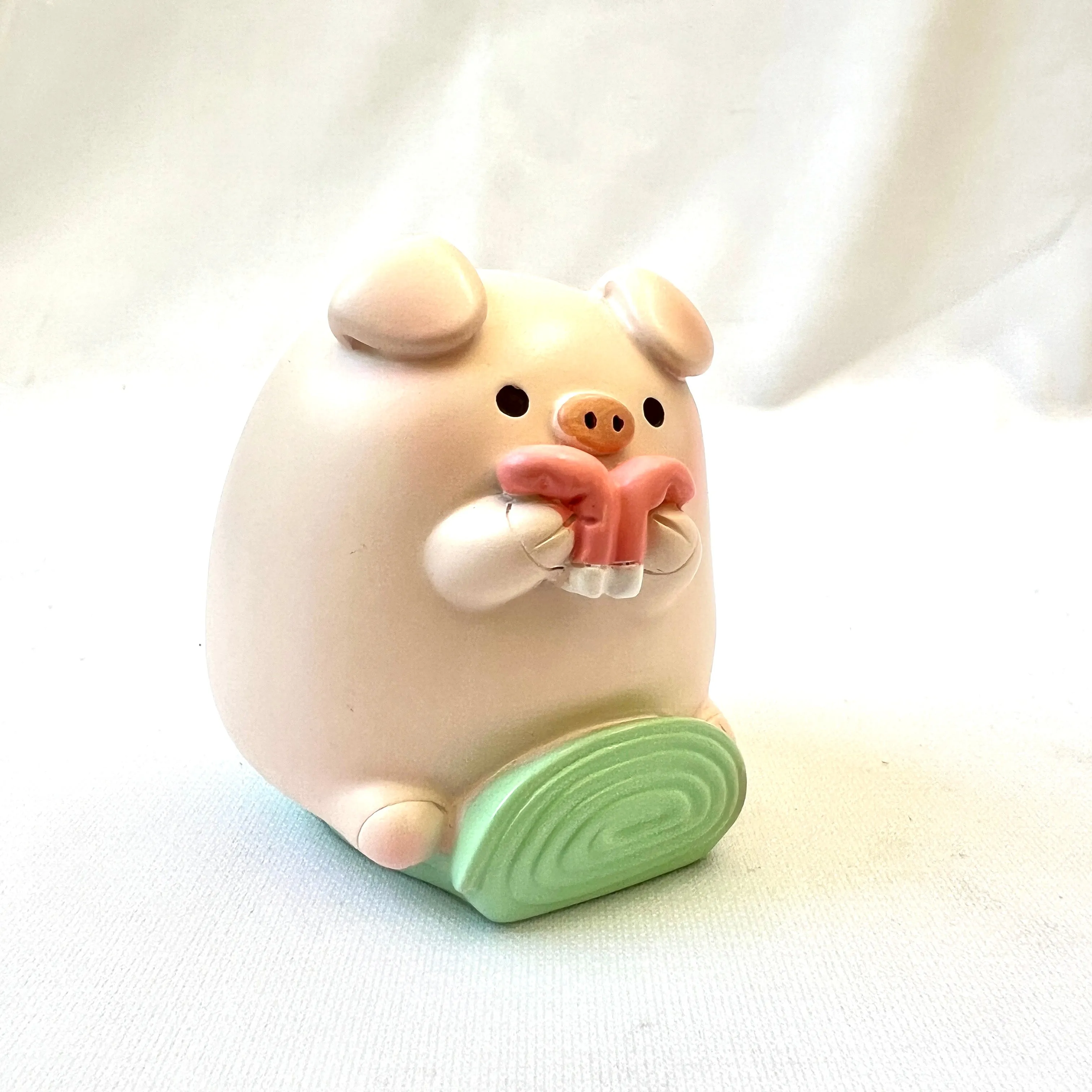 X 71016 PIGGY FIGURINE BLIND BOX-DISCONTINUED