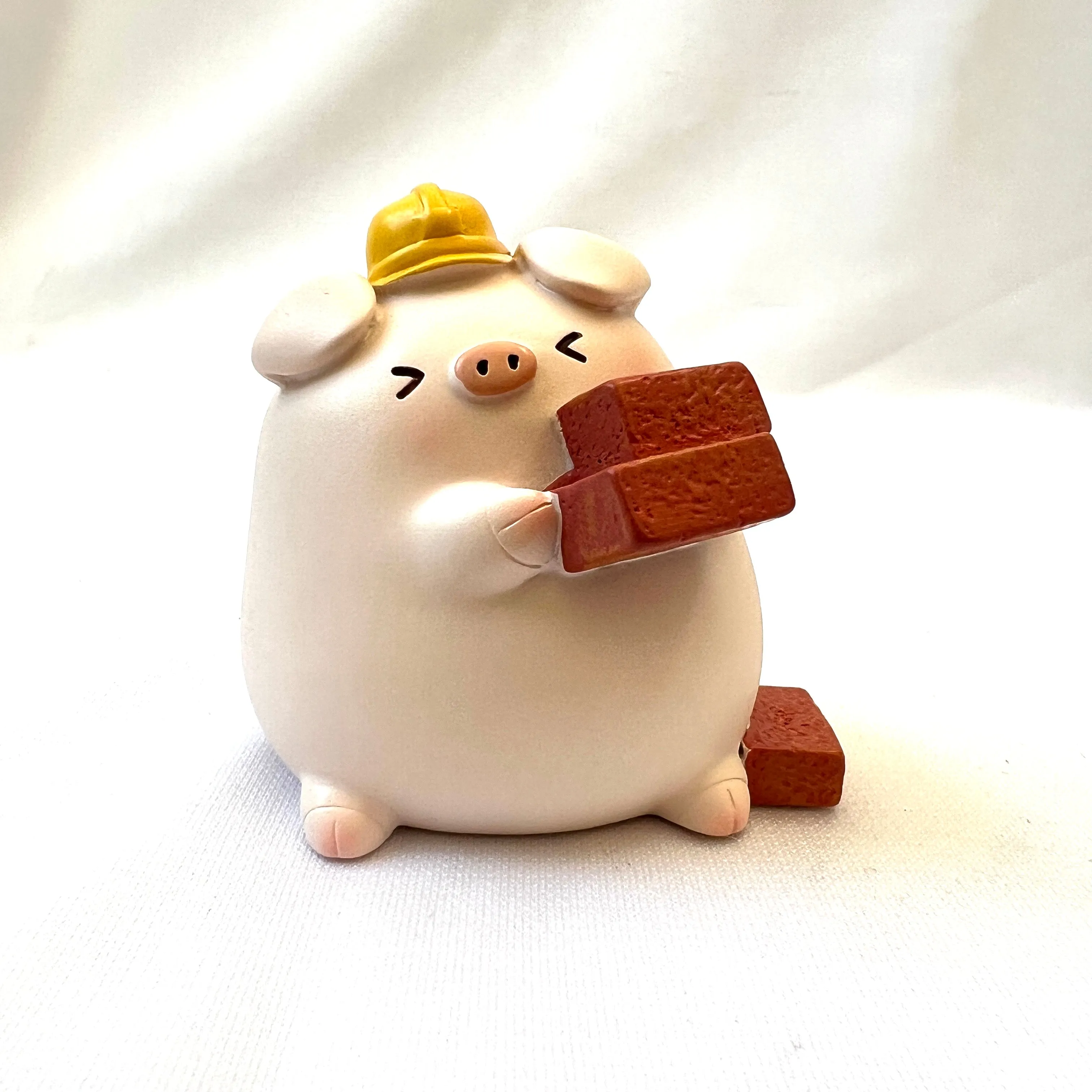 X 71016 PIGGY FIGURINE BLIND BOX-DISCONTINUED