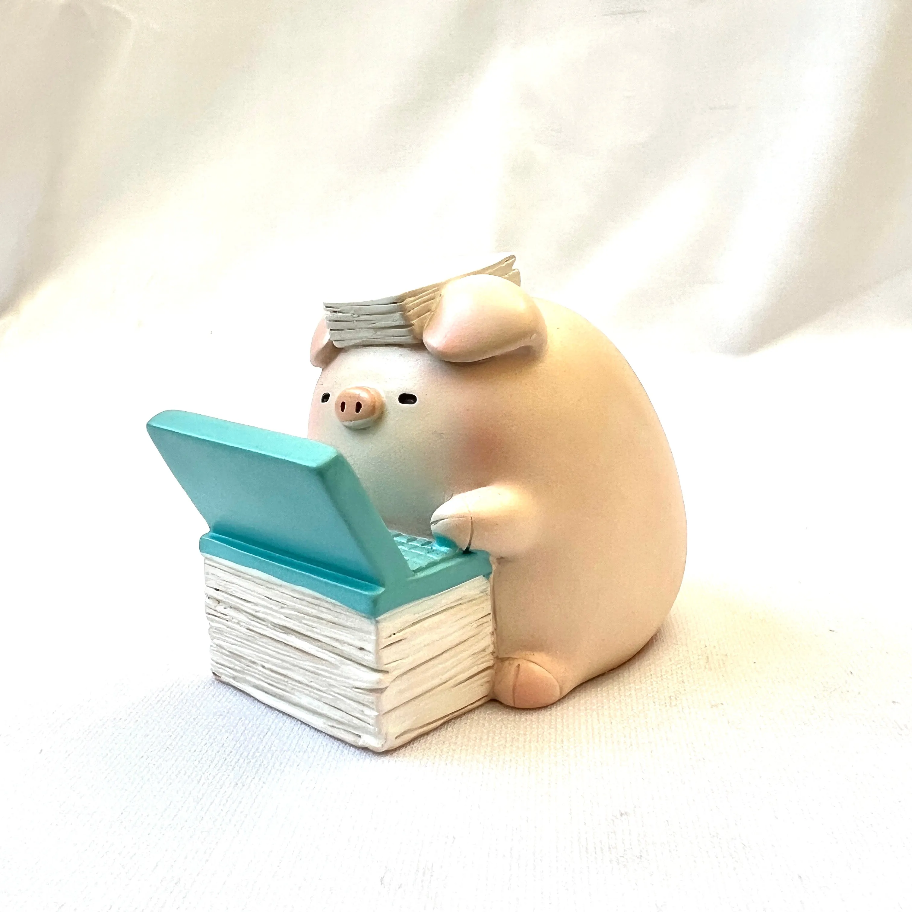 X 71016 PIGGY FIGURINE BLIND BOX-DISCONTINUED
